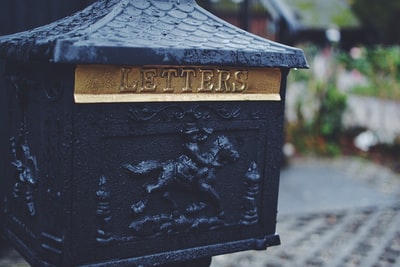 黑色骑马浮雕印刷邮筒